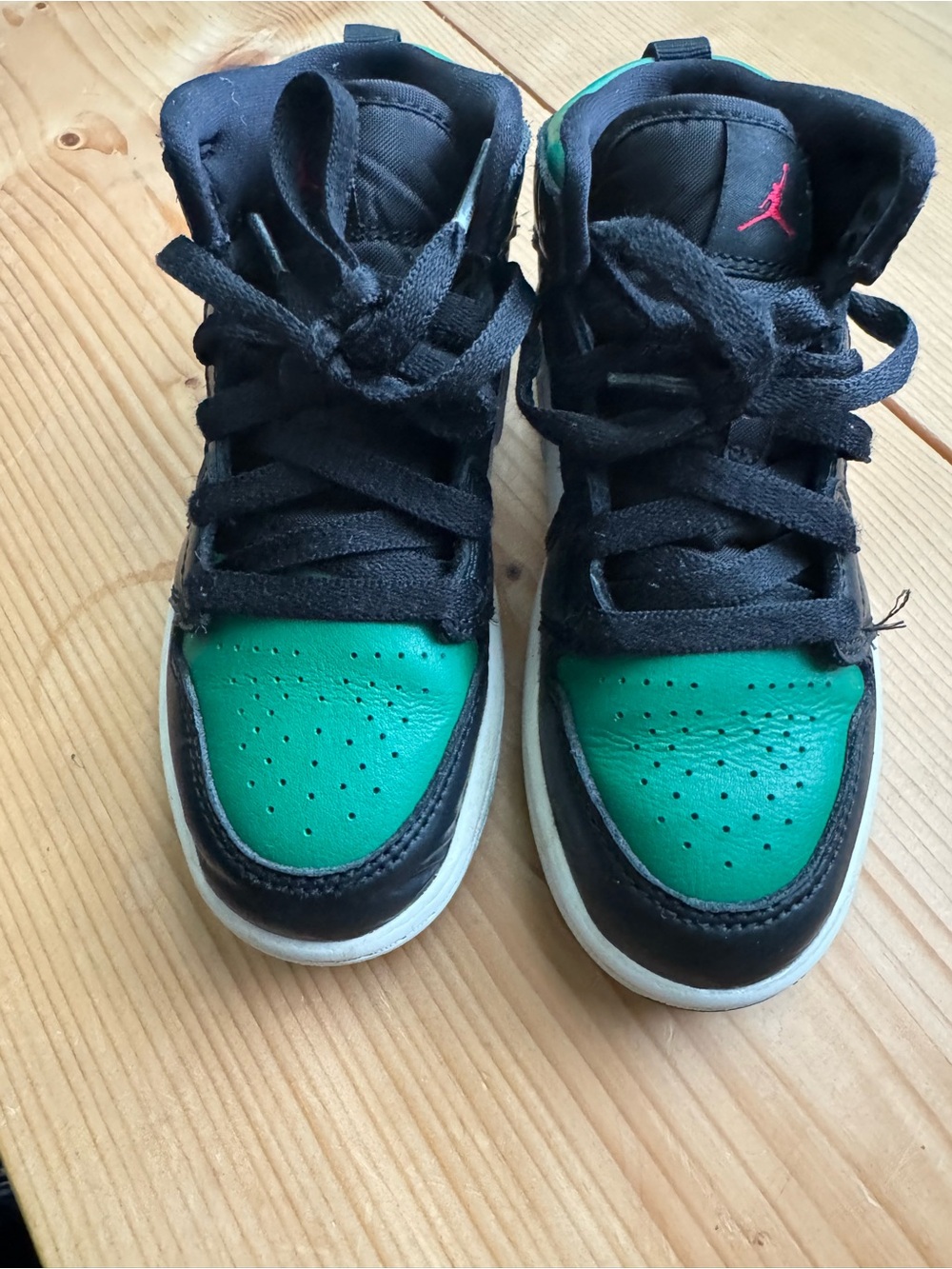 Boys/Toddler/Baby 12c Jordan 1 Mid Sneakers Green/Black/White Lace Up EASY ON - Picture 2 of 5